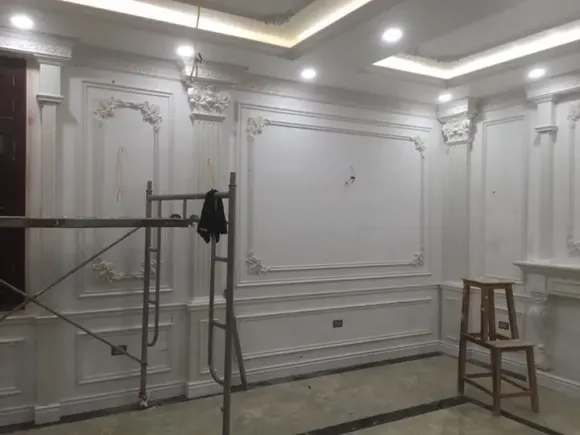 Biến phòng khách cũ thành không gian hiện đại chỉ với sàn nhựa