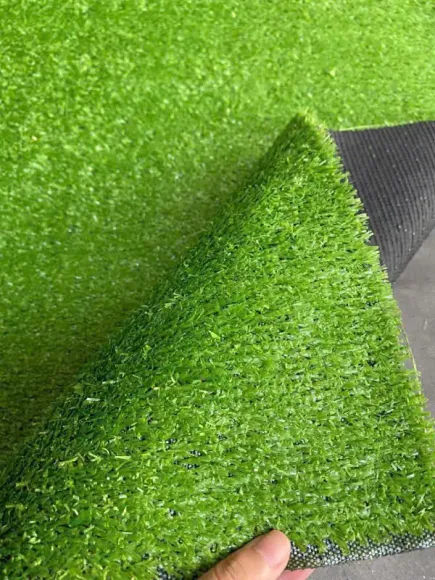 Biến phòng khách cũ thành không gian hiện đại chỉ với sàn nhựa